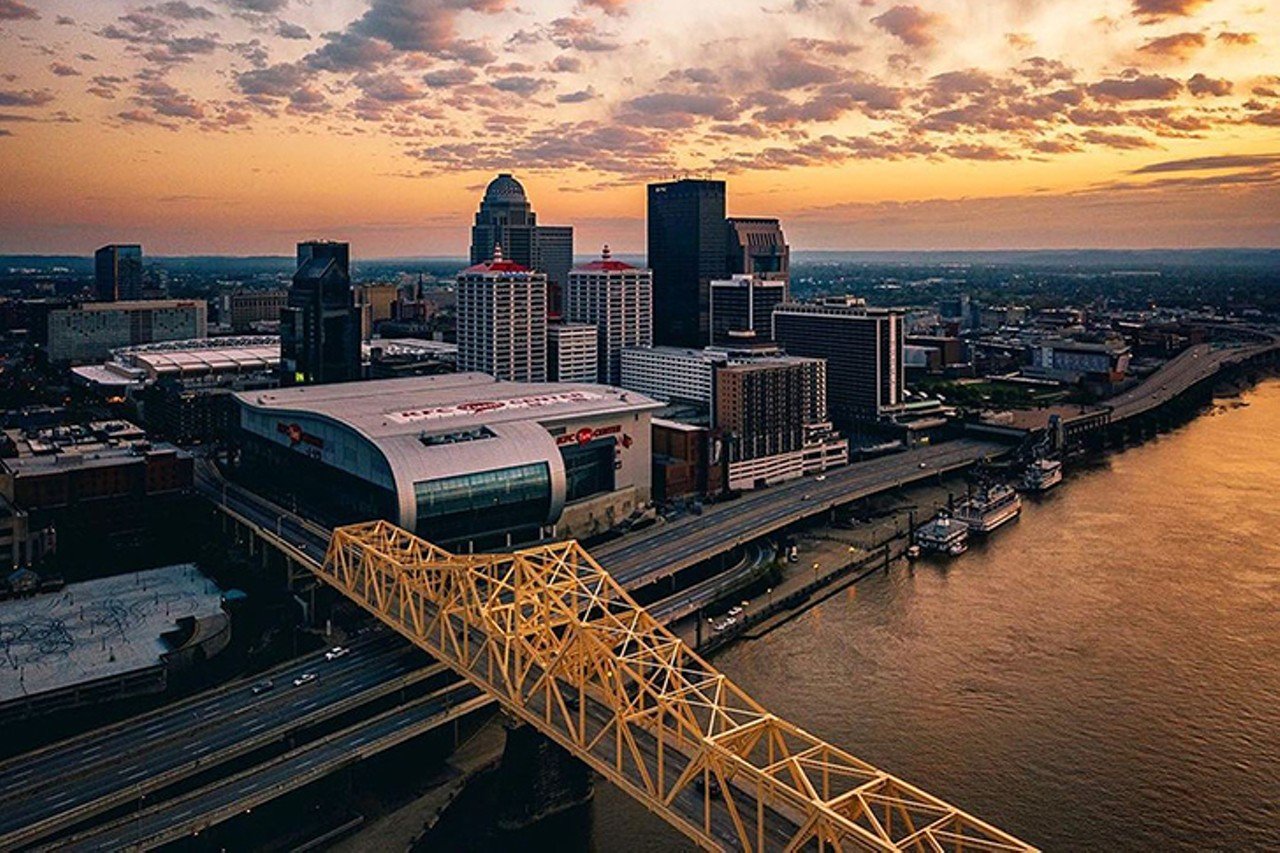 Louisville
Distance: 1 hour and 30 minutes
Louisville is Kentucky&#146;s most populated city with an endless amount of things to do year-round. Visit the historic Louisville Slugger Museum & Factory where they have been making the famous Louisville Slugger bats since 1884. Bask in historic architecture while walking through the Historic Old Louisville neighborhood, which has the nation&#146;s largest group of Victorian mansions. Or, if you&#146;re visiting during the first week of May, you have to experience &#147;The Most Exciting Two Minutes In Sports&#148; at the world famous Kentucky Derby. 
Photo via Facebook.com/GoToLouisville