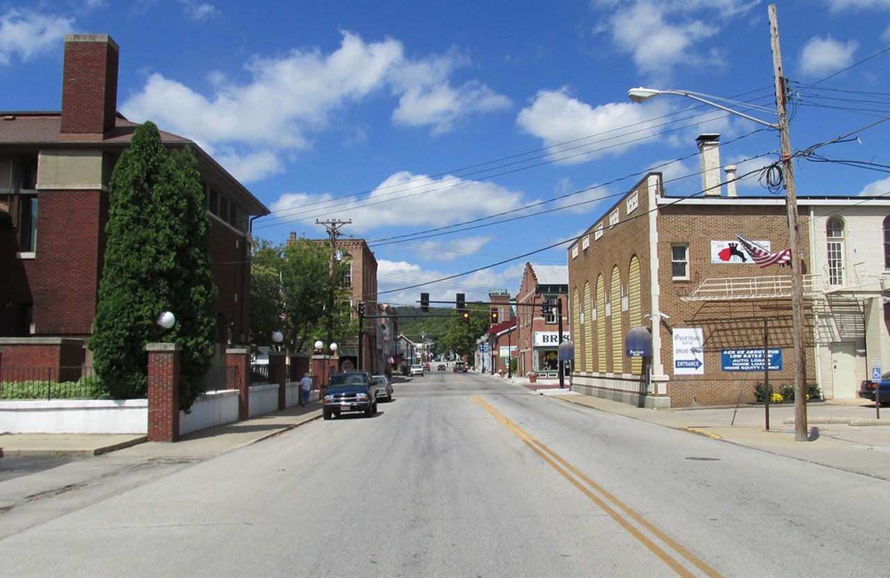 Ripley, Ohio
Distance: 1 hour
Just about an hour east of Cincinnati sits a beautiful historic town along to Ohio river. Ripley prides itself on its abolitionist history and visitors can see historic homes involved with the Underground Railroad. Enjoy a night under the stars at one of Ripley’s four campgrounds or head into town for antiquing, crafting, eating or drinking. If you’d rather sleep inside, stay at a bed and breakfast in town or rent a vacation home to relax and enjoy the water.