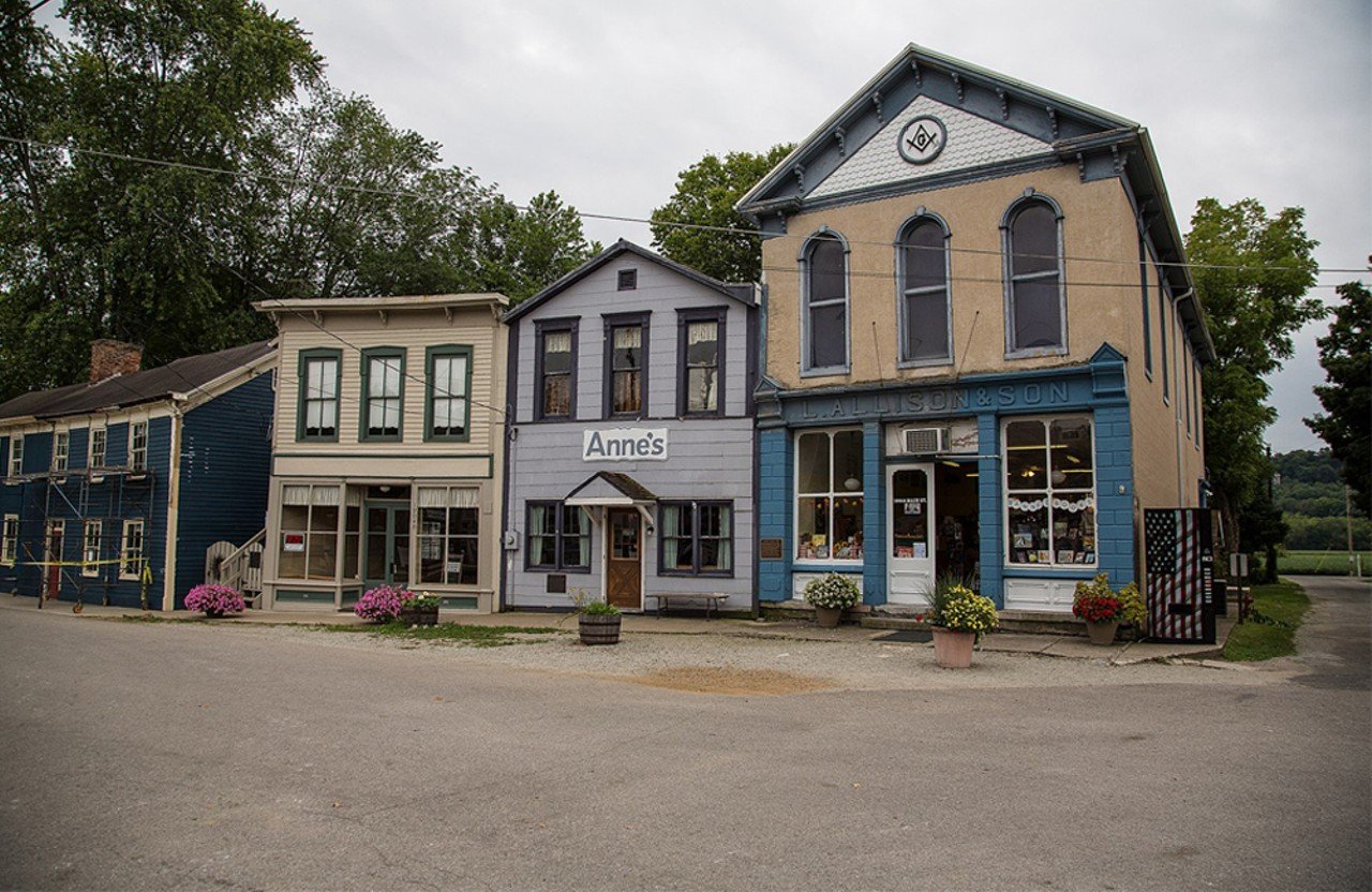 Metamora, Indiana
Distance:  1 hour
This beautiful canal town in Indiana offers an step back in time to the 1800s. Visit the beautiful Metamora Grist Mill, an operational water-power mill that grinds cornmeal and flour which you are able to purchase. Take a ride on the scenic Whitewater Valley Railroad that travels along the canal. There's also lots of antiquing here.