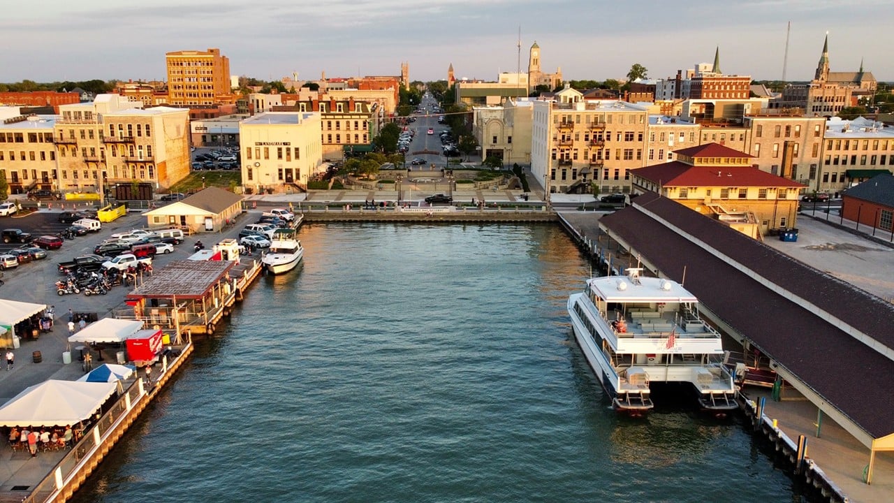 Sandusky, Ohio
Distance: 4.5 hours
Sitting on Sandusky Bay, this large beach town occupies 26 miles of Lake Erie’s shoreline. After exploring the popular amusement park Cedar Point, visitors can relax on the mile-long Cedar Point Beach, set sail from the marina or hang out at one of the many parks and piers scattered across the city.