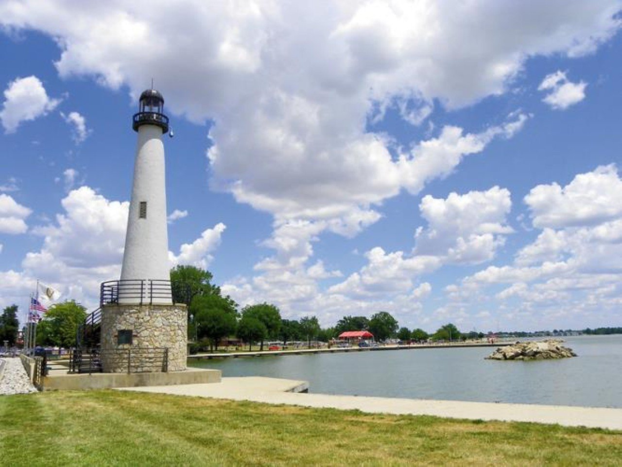 St. Marys, Ohio
Distance: 2 hours
Located in Western Ohio, St. Marys is an unlikely beach town. Grand Lake St. Marys alongside the town was once a man-made reservoir designed to supply water for the Miami and Erie Canal, but it has since become an Ohio State Park and recreational area. The park offers a grand total of four public swimming beaches, along with five public launch ramps. In town, you can find a mini-golf course, swimming pools, splash pads and a variety of antique and specialty shops.