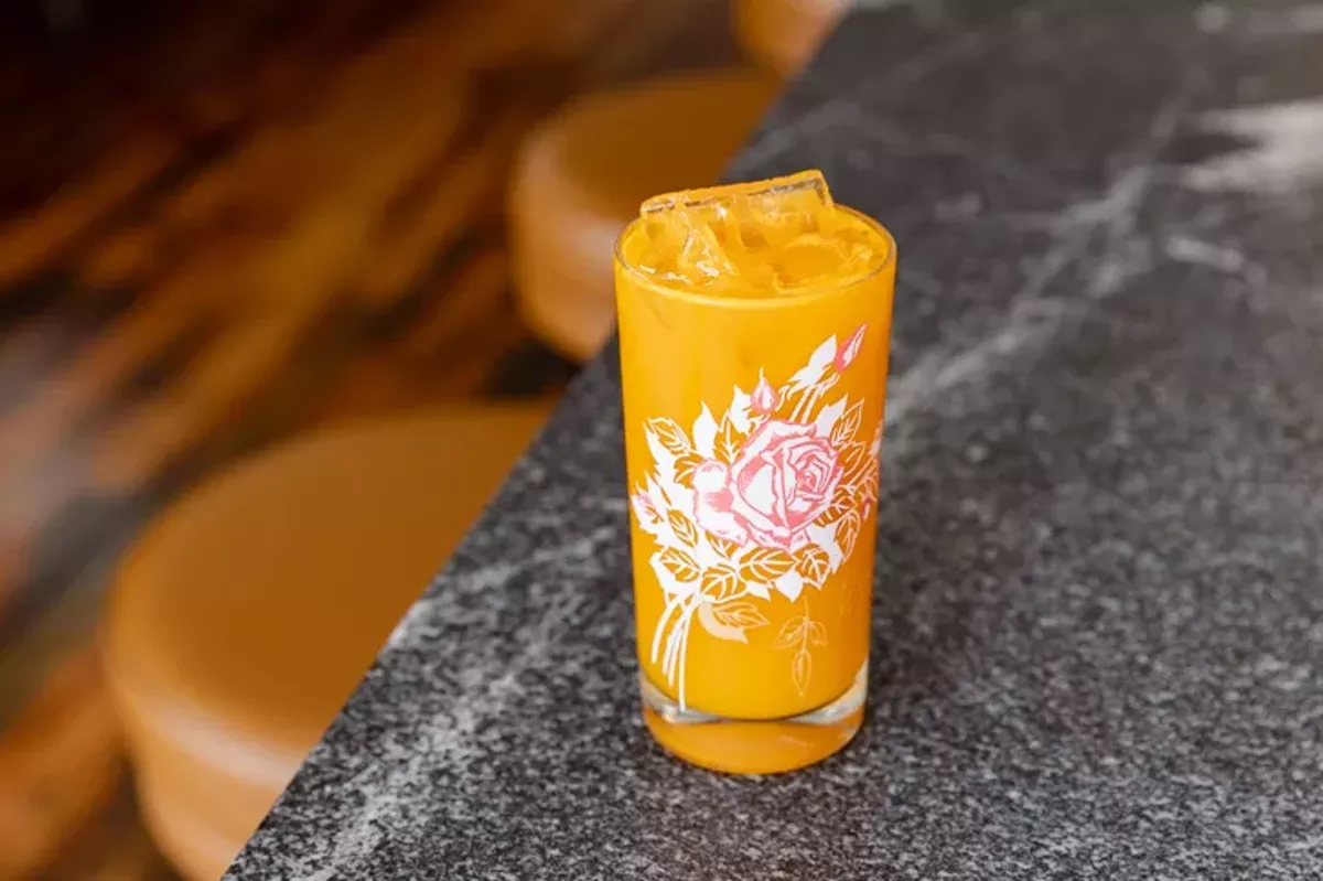 Carrot Moscow Mule: Vodka, ginger beer, carrot juice and lime juice