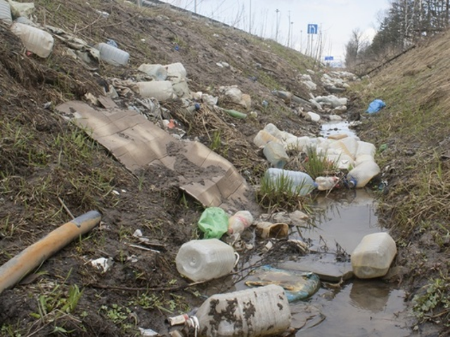 An estimated $4 million in tax dollars are spent annually to clean up litter alongside Ohio's highways.