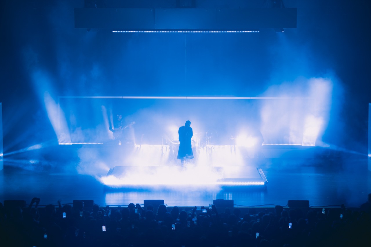 Daniel Caesar performing at the Andrew J Brady Music Center on Aug. 31, 2023.