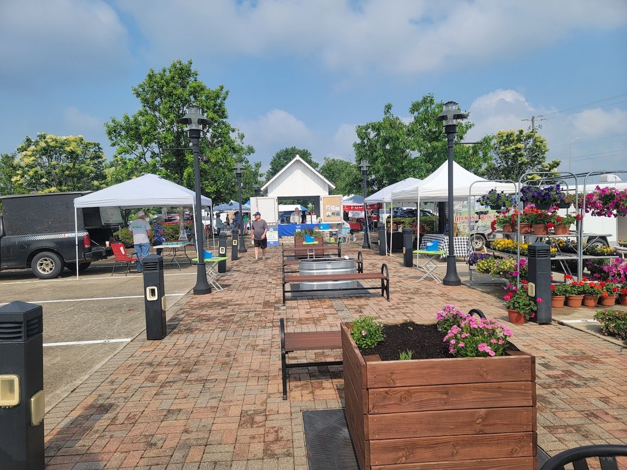 Boone County Farmers Market
1961 Burlington Pike, Burlington
Open seven days a week 9 a.m.-5 p.m.
Boone County Farmers Market has around 50 farm member families that sell products at their market. All of the items sold there, such as fruits and vegetables, are grown exclusively in Northern Kentucky.