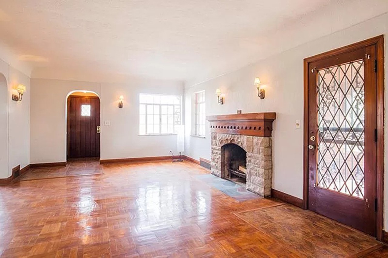 The Vintage Bathrooms in This College Hill Tudor Are a Pastel Dream