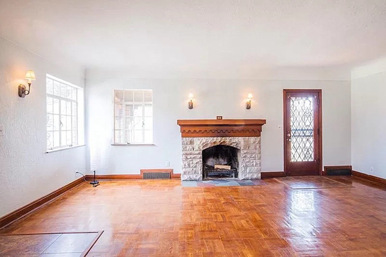 The Vintage Bathrooms in This College Hill Tudor Are a Pastel Dream