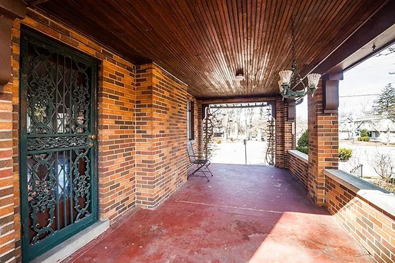 The Vintage Bathrooms in This College Hill Tudor Are a Pastel Dream