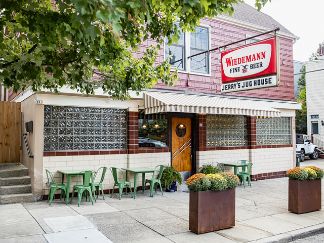 Jerry’s Jug House | 414 E. Seventh St., Newport