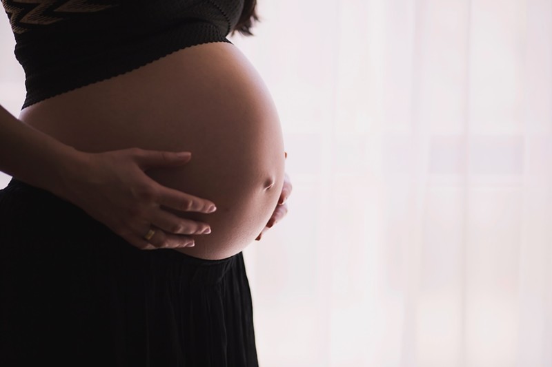 The effects that repealing nationwide abortion access would have on fertility treatments like in-vitro fertilization (IVF) weren’t clearly spelled out by the U.S. Supreme Court in its Dobbs decision, but physicians have worried about what various bans mean when it comes to fertilized embryos and the definition of the start of life. - Photo: Freestocks, Unsplash