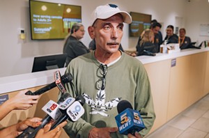 The first recreational marijuana sales at Sunnyside Recreational and Medical Marijuana Dispensary on Aug. 6, 2024 - Photo: Aidan Mahoney