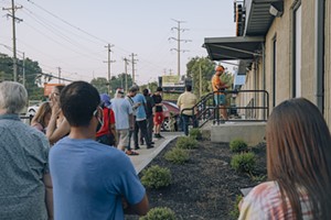 The first recreational marijuana sales at Sunnyside Recreational and Medical Marijuana Dispensary on Aug. 6, 2024 - Photo: Aidan Mahoney